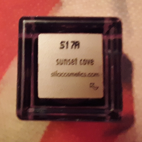 Pretty Purples makeup bundle! - Picture 8 of 8